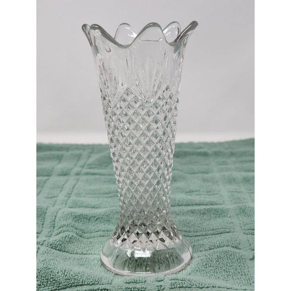 Vintage Bud Vase Flower Diamond‎ Cut Design Clear Glass - Picture 1 of 9